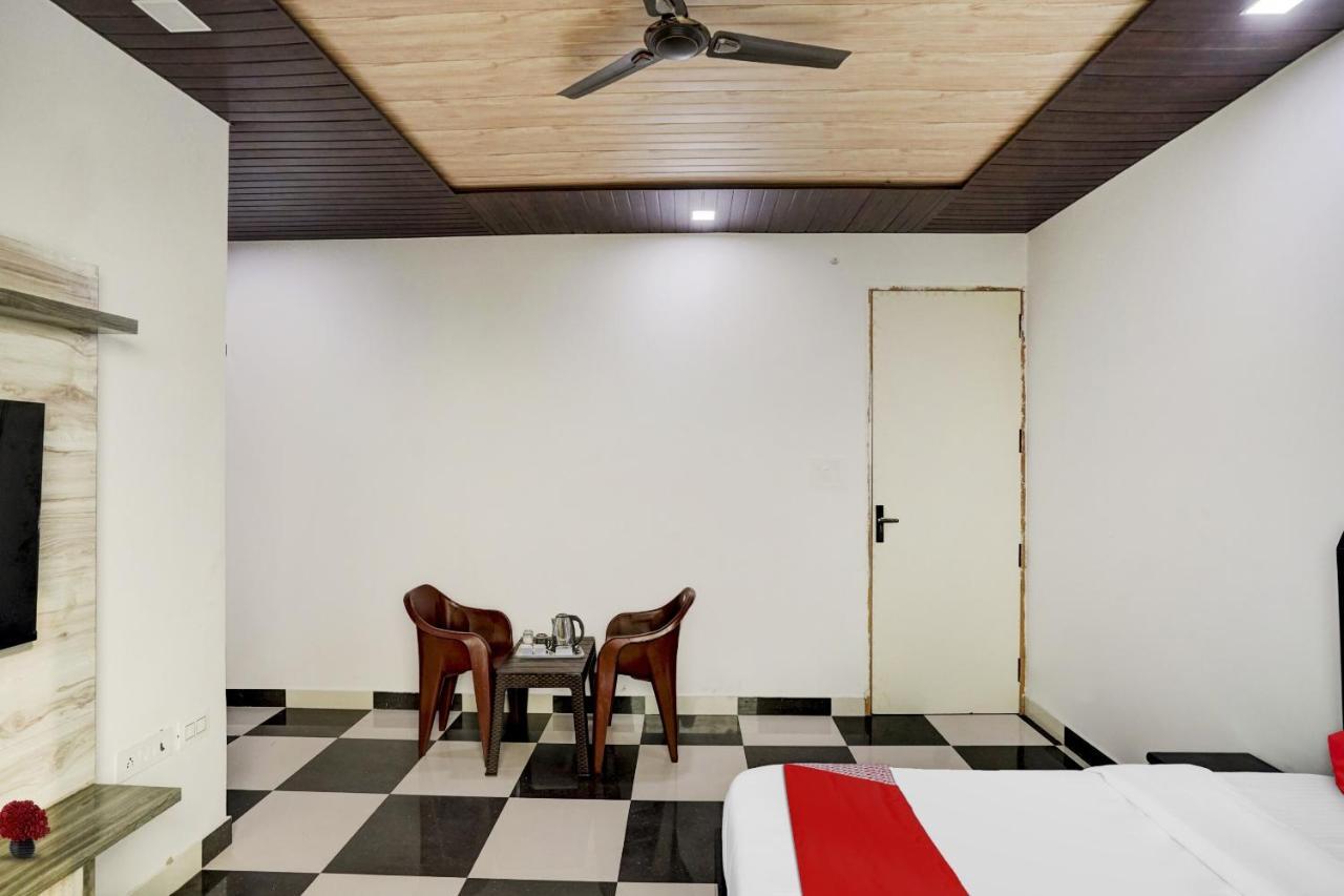 Collection O Love Garden Hotel Ghaziabad Luaran gambar